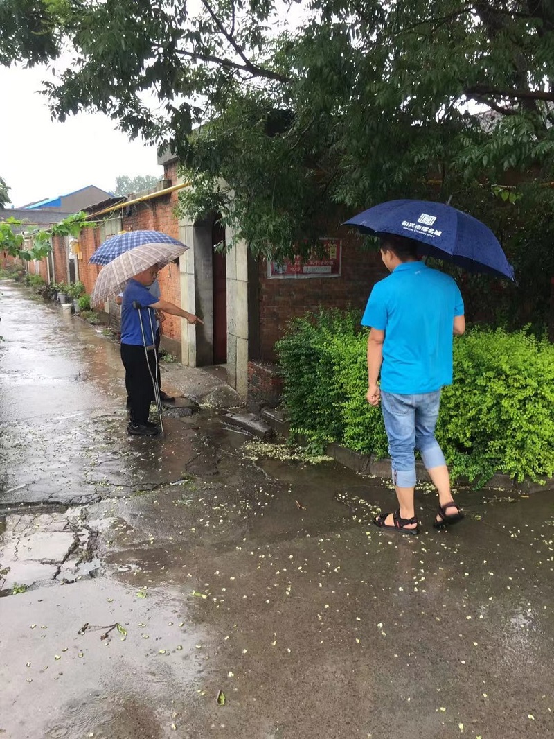 密切關(guān)注居民區(qū)水位